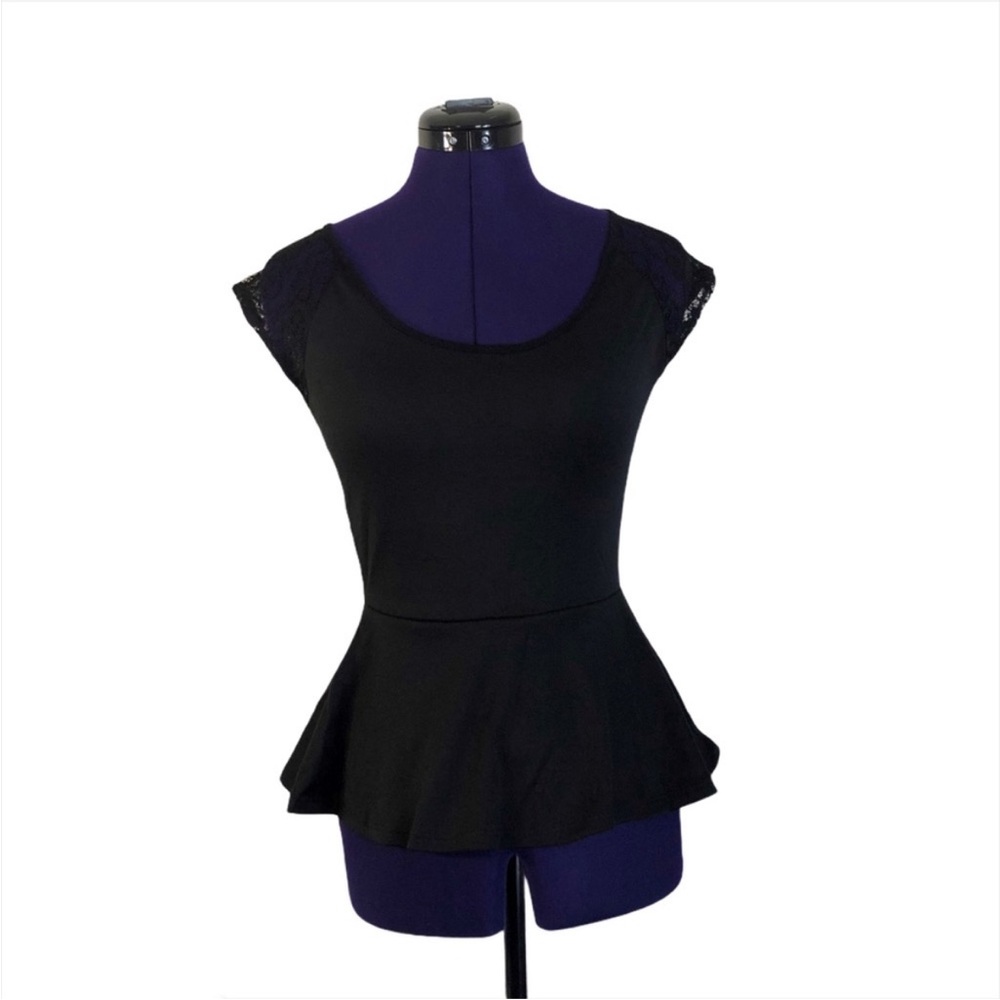 2B Bebe Black Lace Short Sleeve Top